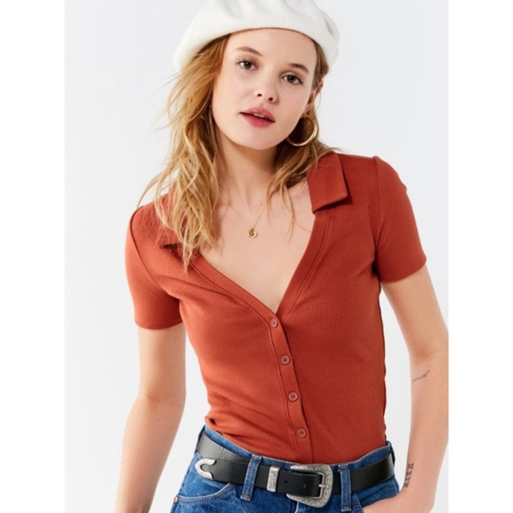 UO Burnt Orange V-neck Ribbed Button-down top